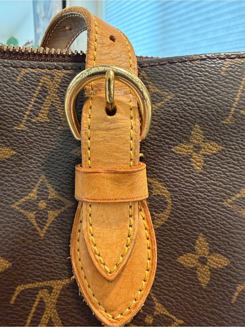 Louis Vuitton Monogram Canvas Tote in Brown and Tan Leather Trim - Picture 8 of 13
